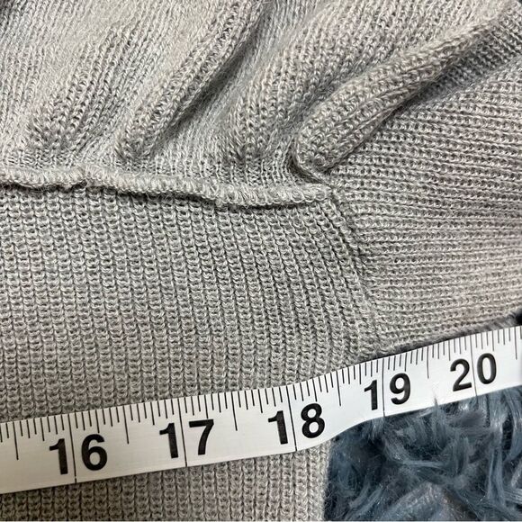 Revolve English Factory Gray Tiered Ruffle Semi Crop Sweater Size S - Picture 4 of 5